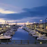 Nouvel Hotel Des Bains Hotel 3*