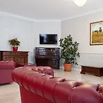 Nouvel Hotel Des Bains 3*