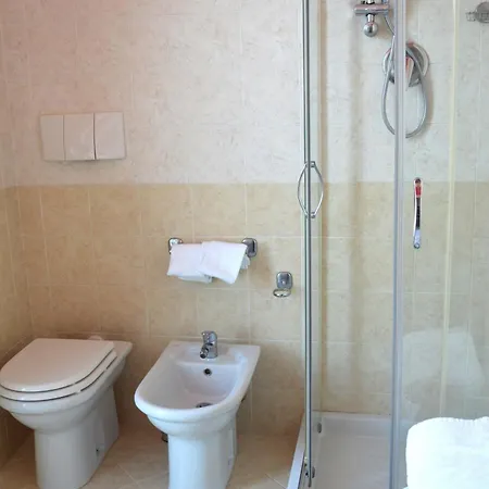 Nouvel Des Bains Πέζαρο