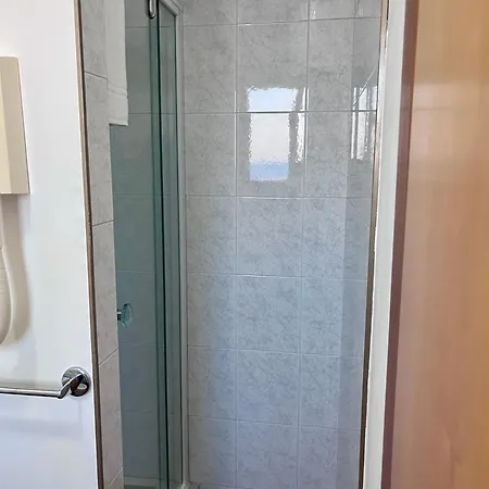 Nouvel Des Bains فندق 3*