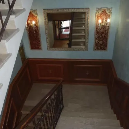 Nouvel Des Bains 3* بيزارو