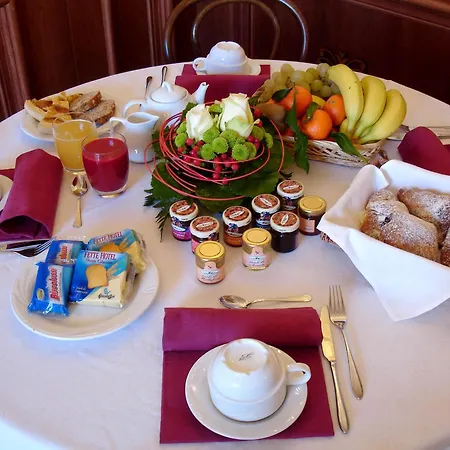 Szálloda Nouvel Des Bains 3*