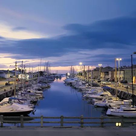 Nouvel Des Bains Szálloda 3*