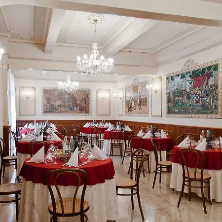 Szálloda Nouvel Des Bains 3*