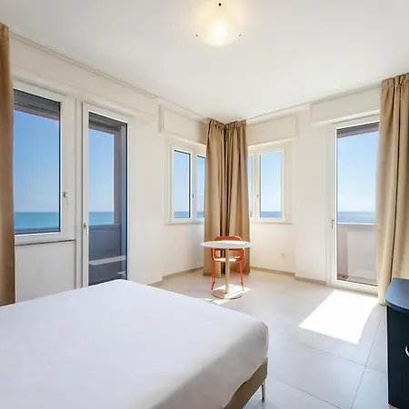 Des Bains Otel 3*
