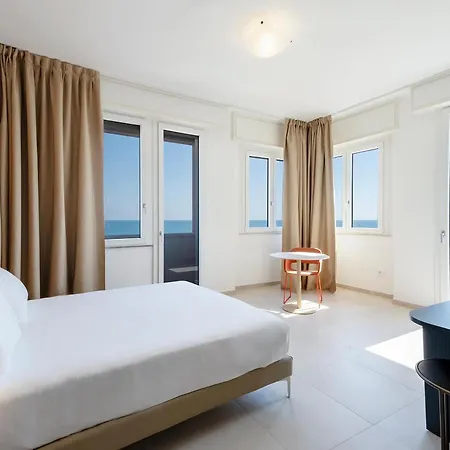 Des Bains Otel 3*