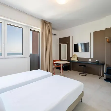 Otel Des Bains Pesaro