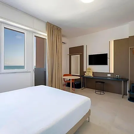 Des Bains 3* Pesaro