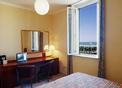 Szálloda Nouvel Des Bains