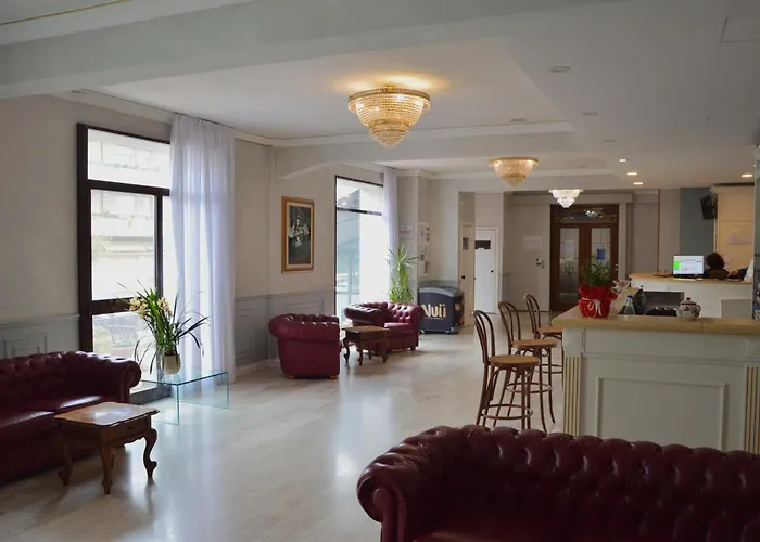 Nouvel Des Bains Hotel