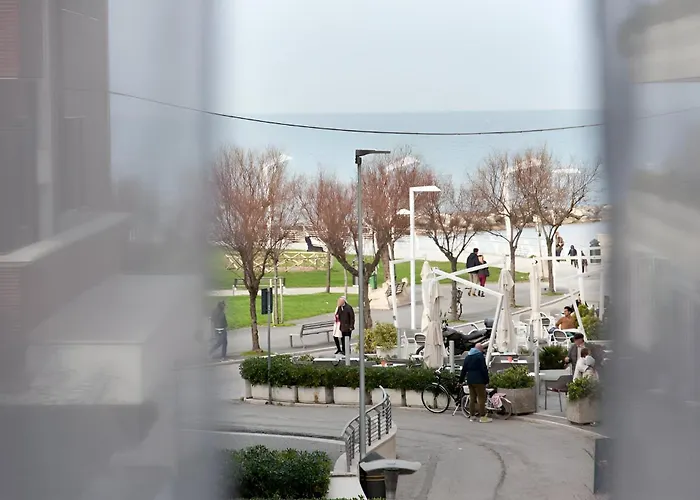 Hotel Nouvel Des Bains 3*