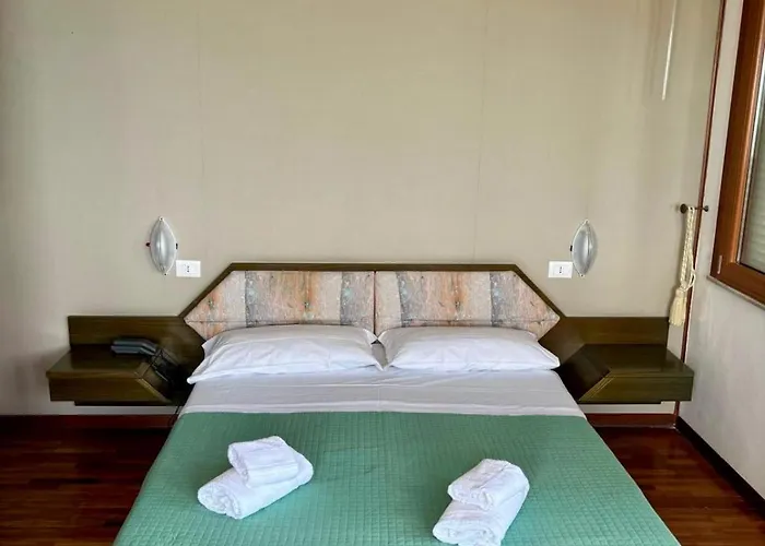 Nouvel Des Bains 3* 페자로