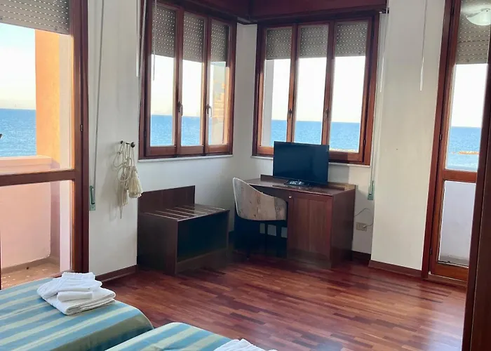 ホテル Nouvel Des Bains 3*