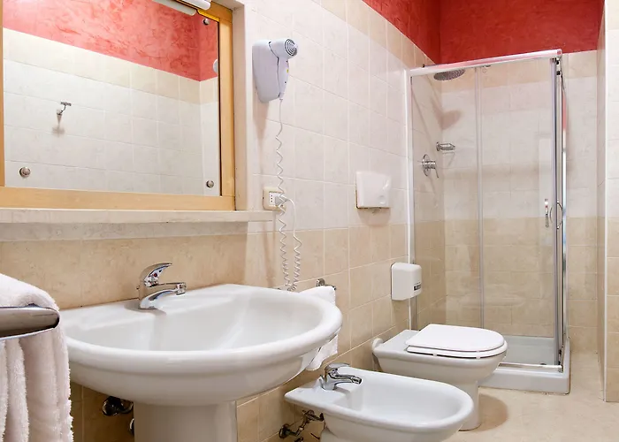 Nouvel Des Bains 페자로