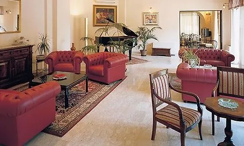 Hotel Nouvel Des Bains 3*