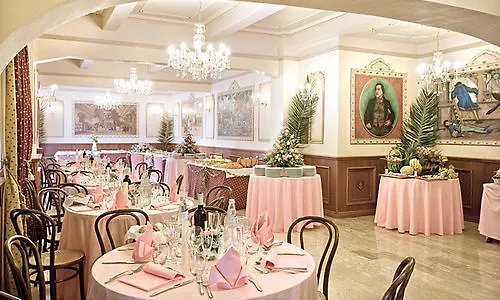 Nouvel Des Bains ペザロ