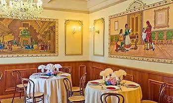 Nouvel Des Bains ペザロ